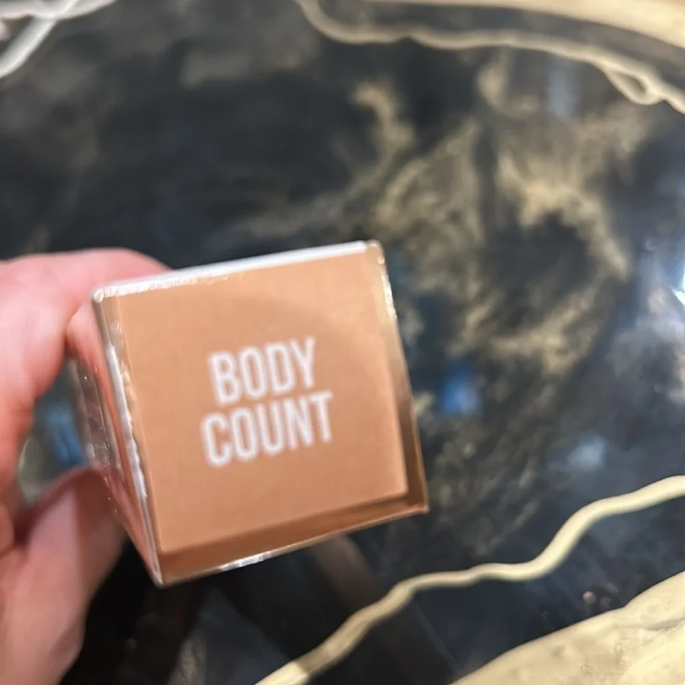 Jeffree Star Cosmetics The Lip Gloss BODY COUNT tan shimmer shade Brand New